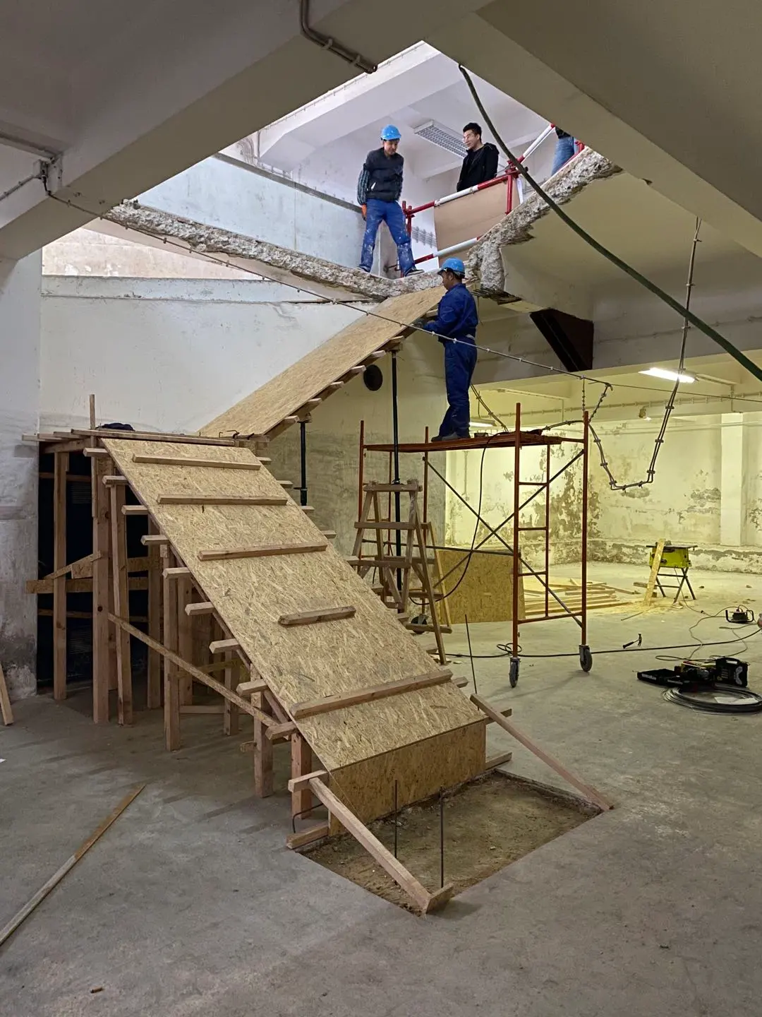ILC School · Nóbrega 16 — Registo de obra 6
